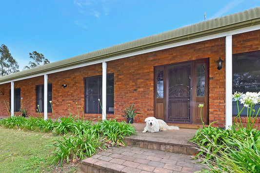 Ironstone Estate: A Pet-Friendly Lovedale Holiday for the Whole Family